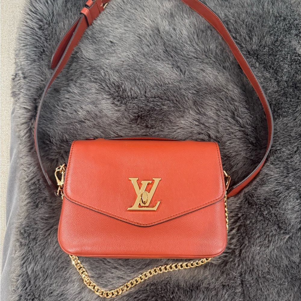 Louis Vuitton Grained Calfskin Lockme Oxford Cognac Leather Crossbody Bag